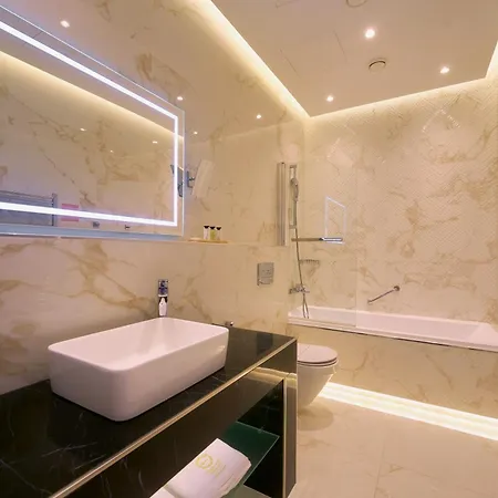 Hotel Golden Key Boutique 4*
